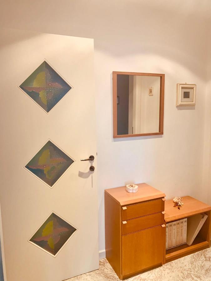 Via Solaro, Appartamento In Pieno Centro 福尔米亚 外观 照片